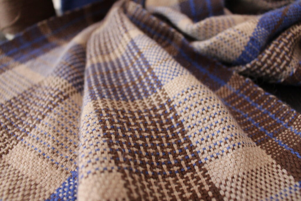 weaving two fall scarves with gather textiles