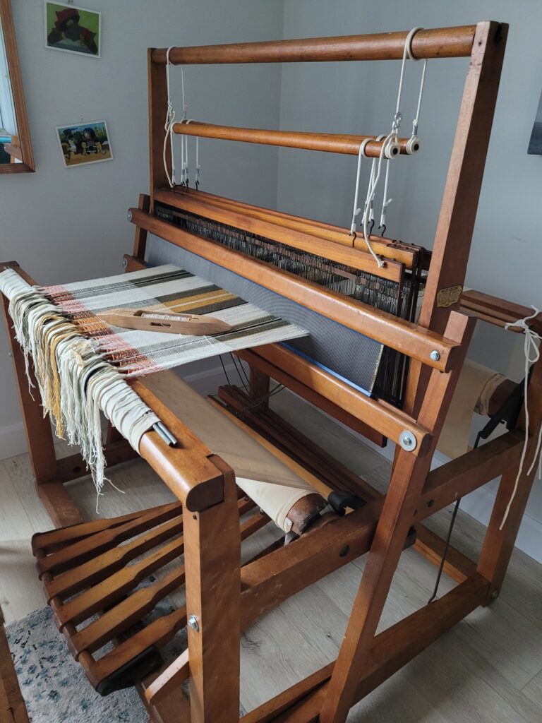 first dishtowels on my restored counterbalance loom